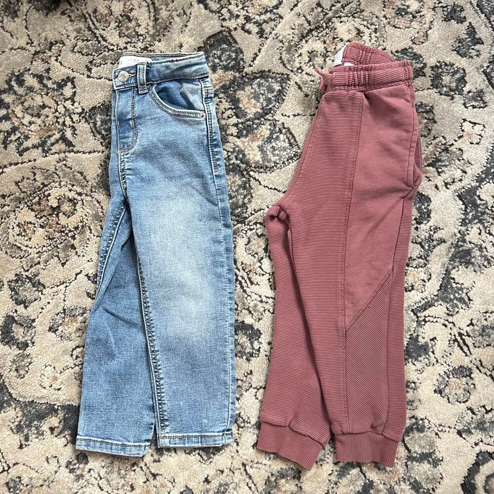Zara Women's Blue and Burgundy Jeans